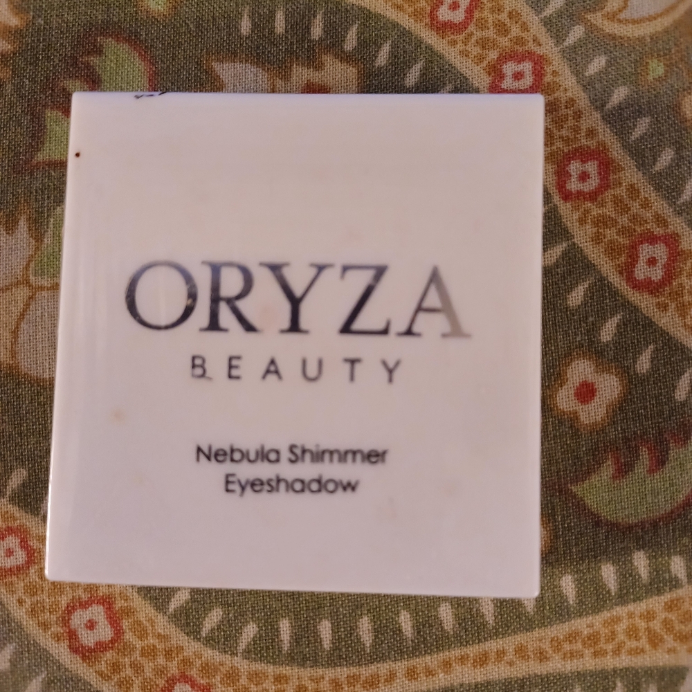 Oryza Beauty Nebula Shimmer Eyeshadow • 8.0 g new